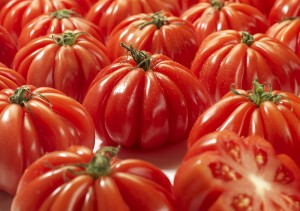 photo culinaire, photographe culinaire, maud argaibi, studio photo, studio, photo, tomate, coeur de boeuf